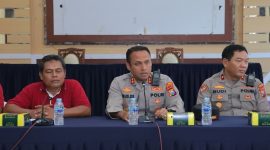 (Tengah) Kapolres Lamongan AKBP Agus Dwi Suryanto, S.I.K., M.H. (Foto Dok Ho/RadarBangsa.co.id)