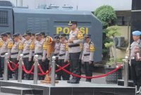 Kapolres Lamongan AKBP Agus Dwi Suryanto, S.I.K., M.H. memimpin upacara pengukuhan Pasukan Pamapta di halaman Mapolres Lamongan, Senin (27/10/2025). (Foto Dok Ho/RadarBangsa.co.id)