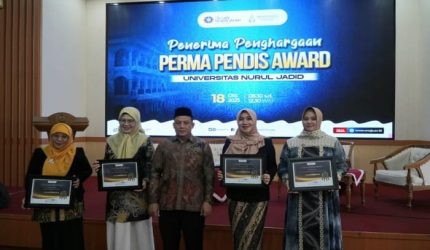 Ketulusan yang Menggerakkan Anggota DPD RI Lia Istifhama Diganjar PERMA PENDIS Award di Probolinggo