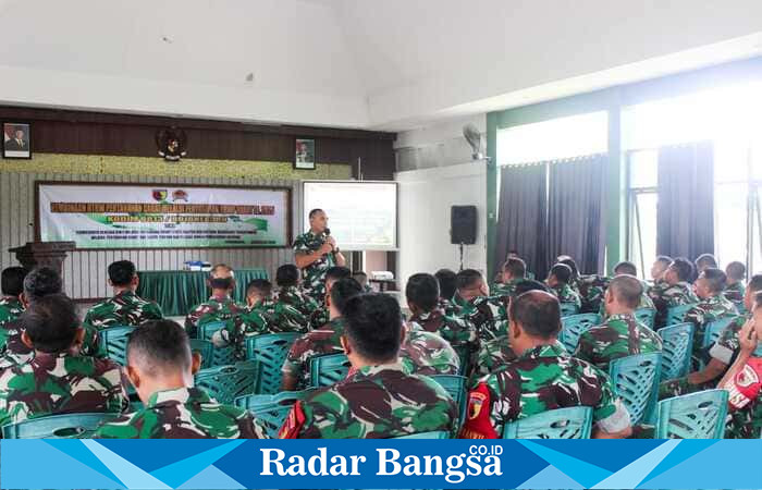 Para personel Kodim 0813 Bojonegoro mengikuti kegiatan Pembinaan RTRW Pertahanan Darat Tahun 2025 di Gedung Ahmad Yani, Markas Kodim (Foto Dok Ho/RadarBangsa.co.id)