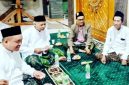 Dua dari kiri, Ps. Kanit Intelkam Polsek Tikung, Bripka Lendy Arief, hadir dalam kegiatan silaturahmi menjelang Hari Santri Nasional (Foto Dok Ho/RadarBangsa.co.id)