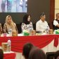 Para pejabat dan tamu undangan mengikuti rapat koordinasi uji coba digitalisasi bantuan sosial (bansos) di Banyuwangi, Kamis (2/10/2025). (Foto Dok Ho/RadarBangsa.co.id)