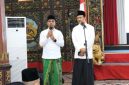 Menteri Sosial RI Syaifullah Yusuf bersama Bupati Bangkalan Lukman Hakim saat mengikuti doa bersama untuk korban robohnya bangunan Pondok Pesantren Al-Khoziny di Pendopo Agung Bangkalan, Sabtu (18/10/2025). (Foto Dok Ho/RadarBangsa.co.id)