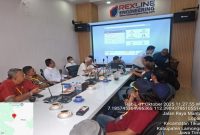 Suasana rapat koordinasi DPRD Lamongan bersama manajemen PT Rexline Engineering Indonesia (REI) saat sidak terkait perizinan UKL/UPL dan K3 di kantor perusahaan, Rabu (1/10/2025). (Foto Dok Ho/RadarBangsa.co.id)