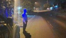 Anggota  Polsek Tikung melaksanakan Patroli Blue Light di jalur perbatasan Lamongan pada Sabtu (18/10/2025) dini hari untuk memastikan situasi Kamtibmas tetap aman dan kondusif. (Foto Dok Ho/RadarBangsa.co.id)