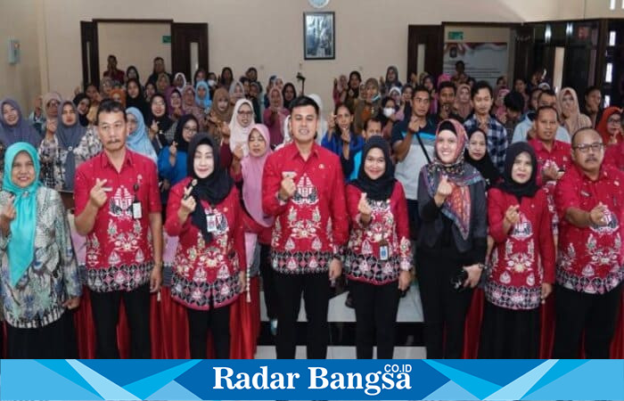 Wali Kota Blitar Syauqul Muhibbin membuka pelatihan pengembangan keterampilan usaha di Aula Dinas Sosial Kota Blitar, Kamis (23/10/2025). (Foto Dok Ho/RadarBangsa.co.id)