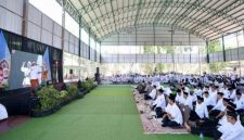 Wakil Bupati Banyuwangi Mujiono membuka Festival Anak Sholeh (FAS) 2025 di Lapangan Tennis Indoor GOR Tawang Alun, Rabu (15/10/2025). (Foto Dok Ho/RadarBangsa.co.id)