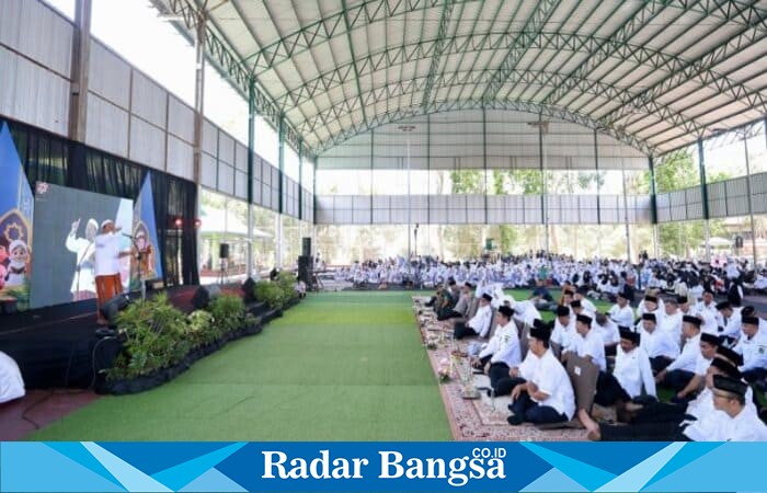Wakil Bupati Banyuwangi Mujiono membuka Festival Anak Sholeh (FAS) 2025 di Lapangan Tennis Indoor GOR Tawang Alun, Rabu (15/10/2025). (Foto Dok Ho/RadarBangsa.co.id)