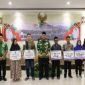 Pemkab Pasuruan serahkan BLT DBHCHT 2025 di Hotel Tanjung Prigen. (Foto Dok Ho/RadarBangsa.co.id)