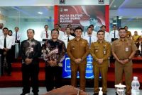 Wali Kota Blitar Syauqul Muhibbin membuka pelatihan teknis non-sertifikasi keamanan siber bagi aparatur di lingkungan Pemkot Blitar, di Ruang ISC Diskominfotik Kota Blitar, Senin (20/10/2025). (Foto Dok Ho/RadarBangsa.co.id)