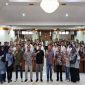 Satgas MBG Kota Blitar menggelar Kursus Keamanan Pangan bagi tenaga pengolah makanan di dapur MBG, Sabtu (11/10/2025). (Foto Dok Ho/RadarBangsa.co.id)