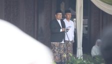 Sekretaris Daerah Kabupaten Malang, Dr. Ir. Budiar, memimpin Apel Peringatan Hari Santri 2025 di halaman Pendopo Panji, Kepanjen, Rabu (22/10/2025). (Foto Dok Ho/RadarBangsa.co.id)