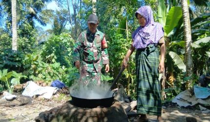 Petani Gula Aren Lombok Barat Rasakan Manfaat Jalan TMMD, Waktu Tempuh ke Kebun Kini Lebih Singkat