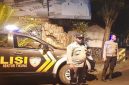 Anggota Polsek Tikung melaksanakan Patroli Blue Light di wilayah perbatasan Kecamatan Tikung, Lamongan, Jumat dini hari (10/10/2025) (Foto Dok Ho/RadarBangsa.co.id)