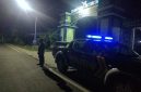 Petugas Polsek Tikung melaksanakan Patroli Blue Light di Jalan Raya Mantup Lamongan untuk menjaga situasi Kamtibmas tetap aman dan kondusif pada Rabu (15/10/2025) dini hari. (Foto Dok Ho/RadarBangsa.co.id)