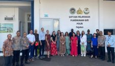 Brigjen Pol. Ihsan Amin berfoto bersama usai mendampingi kunjungan Rockefeller Foundation di Sentra Pelayanan Pemenuhan Gizi (SPPG) Polri Pejaten, Jakarta Selatan. (Foto Dok Ho/RadarBangsa.co.id)