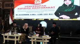 Senator DPD RI Dr. Lia Istifhama berdialog dengan masyarakat Ponorogo dalam kegiatan penyerapan aspirasi bertema “Optimalisasi Desentralisasi dan Otonomi Daerah”, (Dok foto ho/RadarBangsa.co.id)