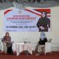 Anggota DPD RI asal Jawa Timur, Dr. Lia Istifhama (berdiri), menyampaikan pentingnya pemenuhan hak dasar pendidikan di tengah era digital dalam kegiatan Penyerapan Aspirasi Masyarakat (Asmas) di Warung Apung Rachmawati, Kabupaten Gresik, Sabtu (18/10/2025). (Foto Dok Ho/RadarBangsa.co.id)