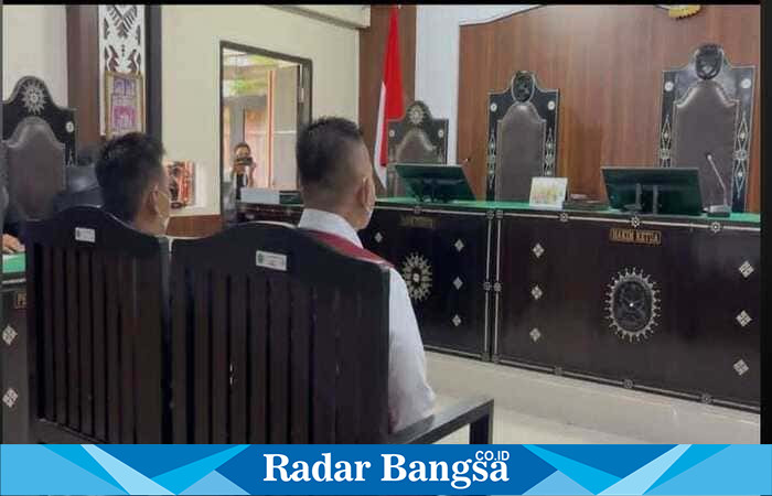 Suasana sidang perdana kasus dugaan pembunuhan Brigadir Muhammad Nurhadi di Pengadilan Negeri Mataram, Senin (27/10/2025). (Foto Dok Ho/RadarBangsa.co.id)