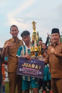 Sorak Sorai Pecah di Alun-alun, Bupati Cup U-12 Bangkalan Resmi Ditutup