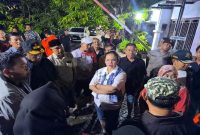 Wali Kota Semarang meninjau langsung wilayah RW 15 Muktiharjo Kidul, Kecamatan Pedurungan, yang terdampak banjir, Senin (27/10/2025) dini hari.(Foto Dok Agus).