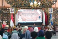 Peserta antusias mengikuti Sosialisasi Pelestarian Naskah Kuno yang digelar Dinas Perpustakaan dan Kearsipan Bangkalan di Pendopo Agung, (Foto Dok Ho/RadarBangsa.co.id)