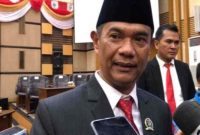 Ketua DPRD Kabupaten Malang, Darmadi, saat menanggapi hilangnya Pokir di beberapa OPD. (Foto Dok Ho/RadarBangsa.co.id)