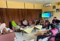 Petugas Disperinaker Bangkalan bersama organisasi pemuda mengikuti forum konsultasi publik terkait perluasan akses pelatihan kerja. (Foto Dok Ho/RadarBangsa.co.id)