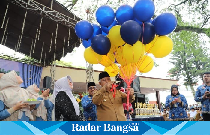Bupati Malang Sanusi membuka Jambore RA ke-2 Tahun 2025 yang dihadiri ribuan guru, siswa, dan wali murid di Taman Rekreasi Sengkaling. (Foto Dok Ho/RadarBangsa.co.id)