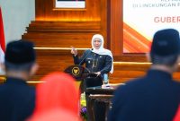 Suasana pelantikan 134 kepala sekolah SMA/SMK/SLB oleh Gubernur Jawa Timur Khofifah di Gedung Grahadi. (Foto Dok Ho/RadarBangsa.co.id)