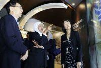Gubernur Jawa Timur Khofifah Indar Parawansa saat meninjau URA Singapore City Gallery dalam rangkaian RISING Fellowship. (Foto Dok Ho/RadarBangsa.co.id)