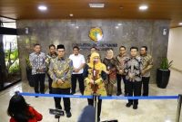 Gubernur Khofifah dan Wagub Emil dalam pertemuan dengan Menteri Pertanian RI di Jakarta. (Foto Dok Ho/RadarBangsa.co.id)