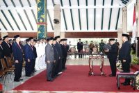 Bupati Malang Drs. H. M. Sanusi, M. M., bersama pejabat dan tokoh penting saat melaksanakan pelantikan lebih dari 150 pejabat di Kabupaten Malang. (Foto Dok Ho/RadarBangsa.co.id)