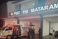 Petugas PSC 119 RS H Moh Ruslan Mataram bersiaga 24 jam untuk menghadapi potensi bencana hidrometeorologi. (Foto Dok Ho/RadarBangsa.co.id)