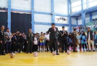 Bupati Lamongan Yuhronur Efendi membuka secara resmi Futsal Competition tingkat pelajar di Lamongan Sport Center sebagai ajang pembinaan atlet muda daerah. (Foto Dok Ho/RadarBangsa.co.id)