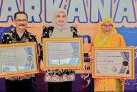 Penerimaan Forikan Award 2025 oleh Ketua Forikan Kabupaten Pasuruan. (Foto Dok Ho/RadarBangsa.co.id)