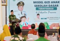 Bupati Pasuruan Rusdi Sutejo memaparkan strategi peningkatan gizi anak dalam Rakor Multi Pemangku Kepentingan bersama Kemenko PMK dan WFP di Pendopo Nyawiji Ngesti Wenganing Gusti, Kamis (13/11/2025). (Foto Dok Ho/RadarBangsa.co.id)