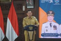 Bupati Lamongan Yuhronur Efendi membuka HLM TPID di Pendopo Lokatantra sebagai langkah strategis menjaga stabilitas harga jelang Natal dan Tahun Baru 2026. (Foto Dok Ho/RadarBangsa.co.id)