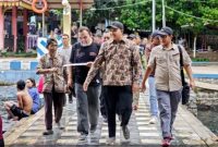 Bupati Pasuruan Rusdi Sutejo meninjau progres penataan Pemandian Alam Banyubiru, Winongan. (Foto Dok Ho/RadarBangsa.co.id)