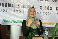 Anggota DPD RI Dr. Lia Istifhama saat menyampaikan orasi ilmiah inspiratif pada Wisuda XXIII INSIDA Gresik, Selasa (16/12). (Foto Dok Ho/RadarBangsa.co.id)
