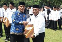Bupati Bangkalan Lukman Hakim mengukuhkan 1.737 anggota BPD se-Kabupaten Bangkalan. (Foto Dok Ho/RadarBangsa.co.id)