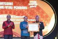 Diaz Nawaksara tampil dengan Busana Khas Lamongan saat menerima Anugerah Kebudayaan Indonesia 2025 di Ciputra Artpreneur, Jakarta. (Foto Dok Ho/RadarBangsa.co.id)