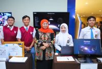 Gubernur Jawa Timur Khofifah Indar Parawansa memberikan sambutan dan apresiasi pada Festival TIK Jawa Timur 2025 di Malang. Foto Dok Ho/RadarBangsa.co.id