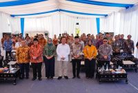 Gubernur NTB Lalu Muhamad Iqbal bersama pimpinan PLN saat peresmian sistem Zero Down Time di kawasan Kantor Gubernur NTB, Mataram. (Foto Dok Ho/RadarBangsa.co.id)