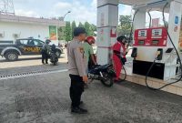 Petugas Polsek Tikung melakukan patroli objek vital dalam rangka Patroli Kota Presisi guna menekan potensi kejahatan 4C di Kecamatan Tikung. (Foto Dok Ho/RadarBangsa.co.id)