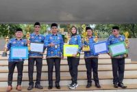 Pegawai RSUD H. Moh. Ruslan menerima penghargaan dalam rangka HUT Korpri 2025. (Foto Dok Ho/RadarBangsa.co.id)