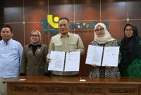 Penandatanganan MoU percepatan pengembangan KDMP antara Kemenkop dan Pemkab Banyuwangi. (Foto Dok Ho/RadarBangsa.co.id)