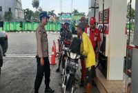 Petugas Polsek Tikung saat patroli objek vital di SPBU guna mencegah kejahatan 4C. (Foto Dok Ho/RadarBangsa.co.id)