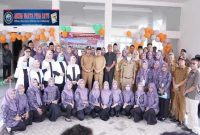 Bupati Bangkalan Ir. H. Lukman Hakim meresmikan gedung baru UPT Puskesmas Tanah Merah, Selasa (30/12/2025). (Foto Dok Ho/RadarBangsa.co.id)