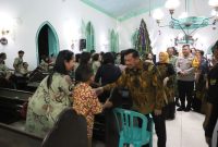 Bupati Jombang Warsubi didampingi Forkopimda meninjau Pos Pantau Natal dan Tahun Baru di Jombang. Foto Dok Ho/RadarBangsa.co.id